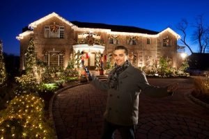 Cake Boss opts for state-of-the-art Christmas decorations