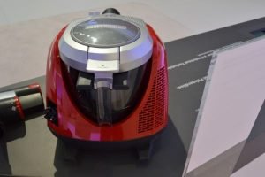 Both versions of the ProAnimal feature HEPA filters