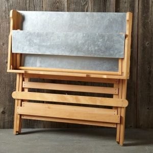 Foldable potting table