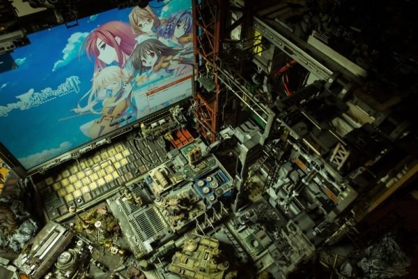 diorama setup by Hiroto Ikeuchi assembling PC case mods together_11