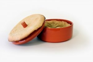 kostantia manthou food containers