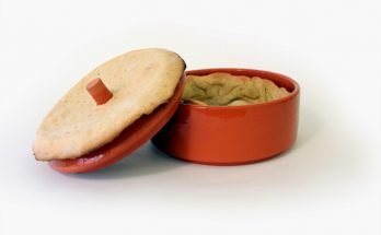 kostantia manthou food containers