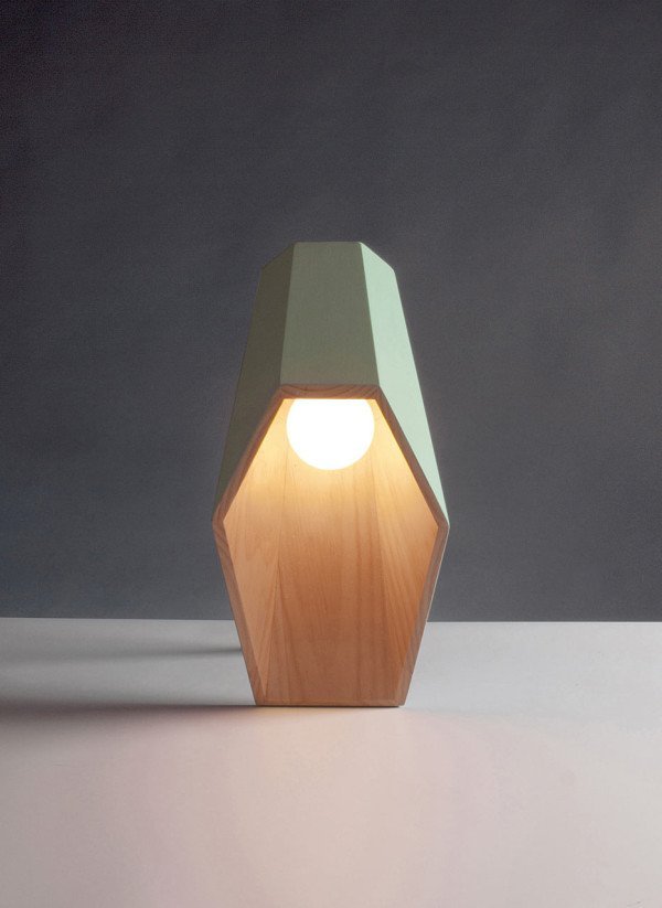 Woodspot A handcrafted lamp_3