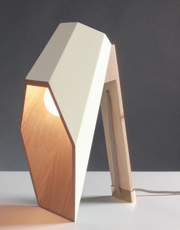 Woodspot A handcrafted lamp_5