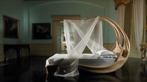 enignum canopy bed