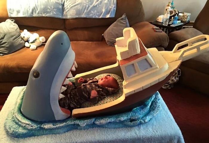 Jaws Baby bed by Joseph Reginella_1