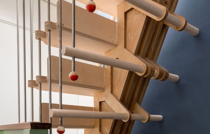Stairs made of interlocking parts_5